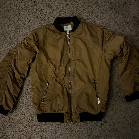 Forever 21 Bomber Jacket - Picture 5 of 8